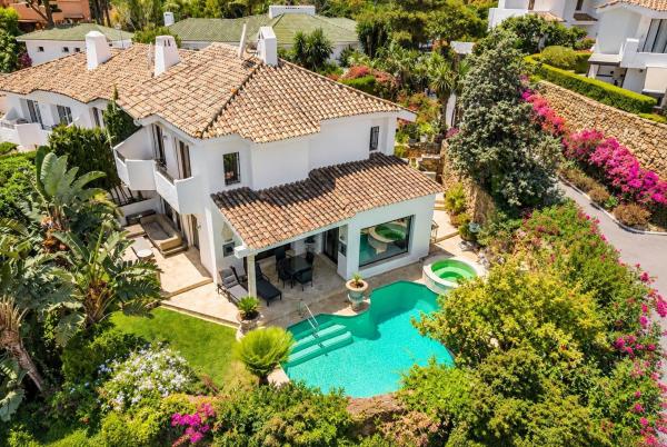 Casa o chalet independiente en Calle Sierra Bermeja, Lomas de Marbella Club, Marbella photo 2