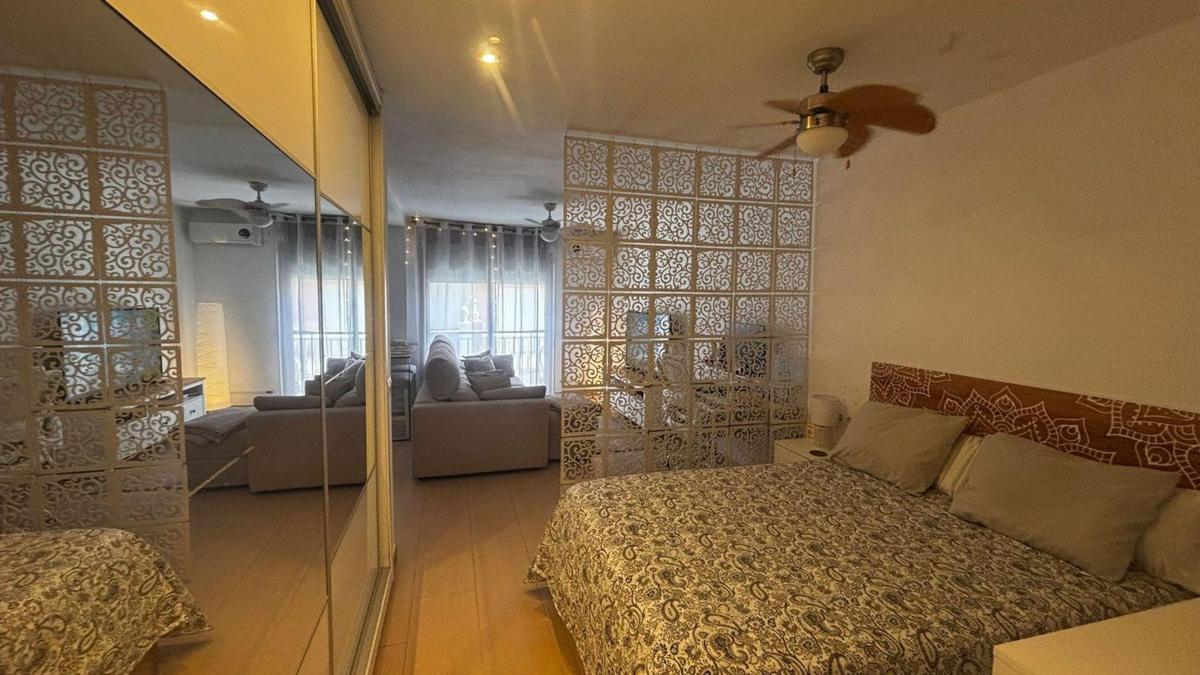 Sale of apartment in Piso en Arroyo de la Miel, Benalmádena, Benalmádena
 photo 2
