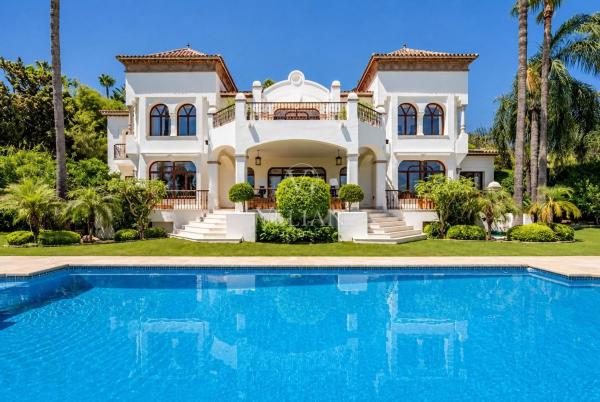 Casa o chalet independiente en Calle Bach, Sierra Blanca, Marbella photo 1