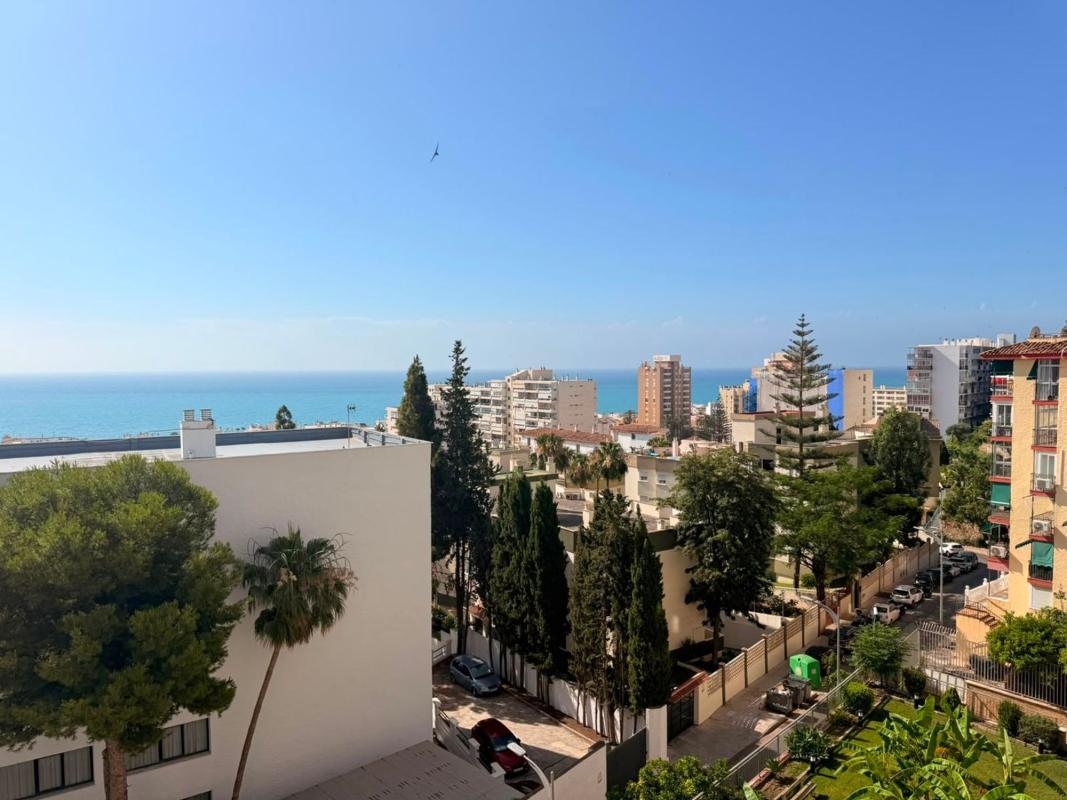 Venta de piso en Piso en Calle Al Andalus, Montemar, Torremolinos, Torremolinos
photo 3