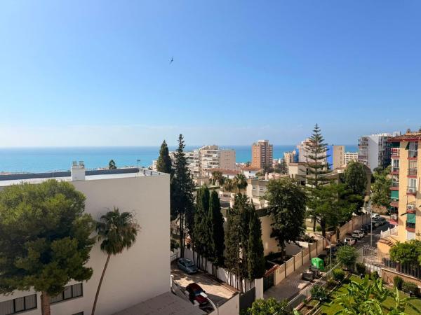 Sale of flat in Piso en Calle Al Andalus, Montemar, Torremolinos, Torremolinos
thumbnail 3