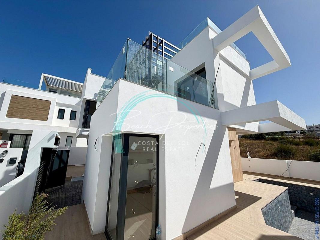Venta de chalet independiente en Casa o chalet en Avda Pescia - Ctra de Frigiliana, Nerja, Nerja
photo 2