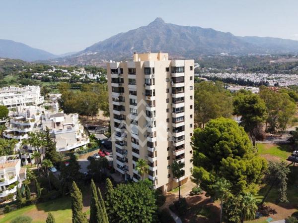 Venta de piso en Piso en Avenida del Prado, Aloha, Marbella, Marbella
photo 1