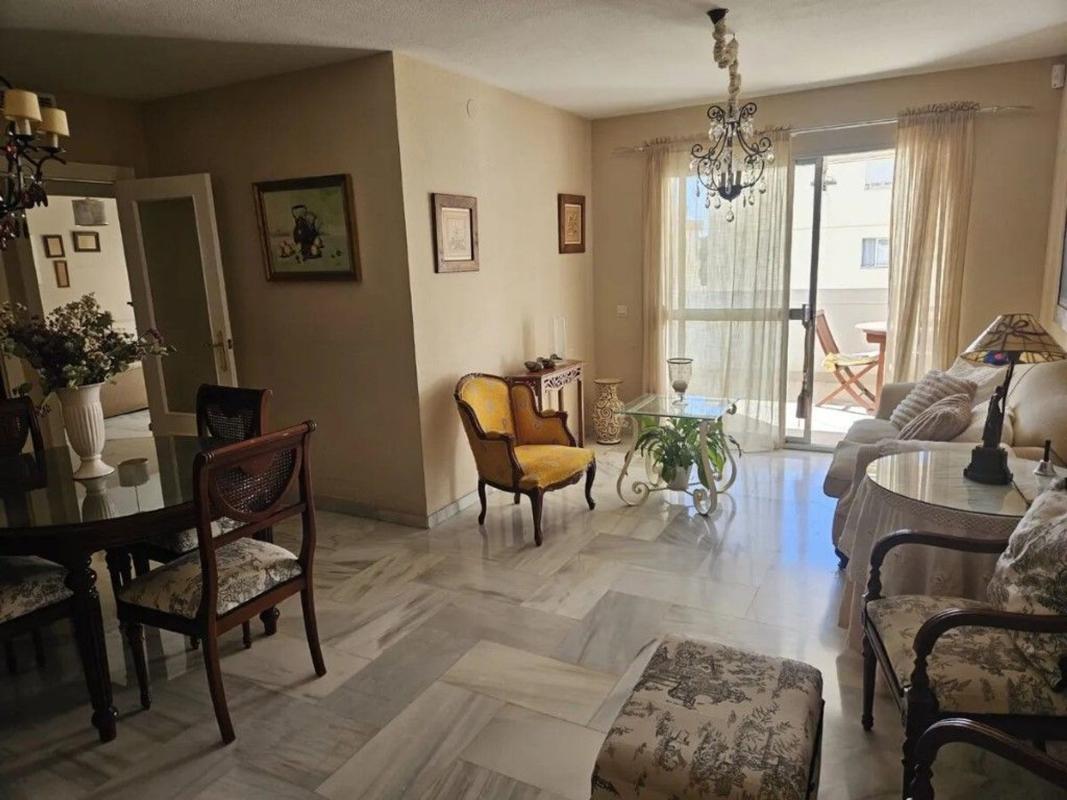 Sprzedaż mieszkania w Piso en Avenida Miramar, Zona Sohail, Fuengirola, Fuengirola
photo 2