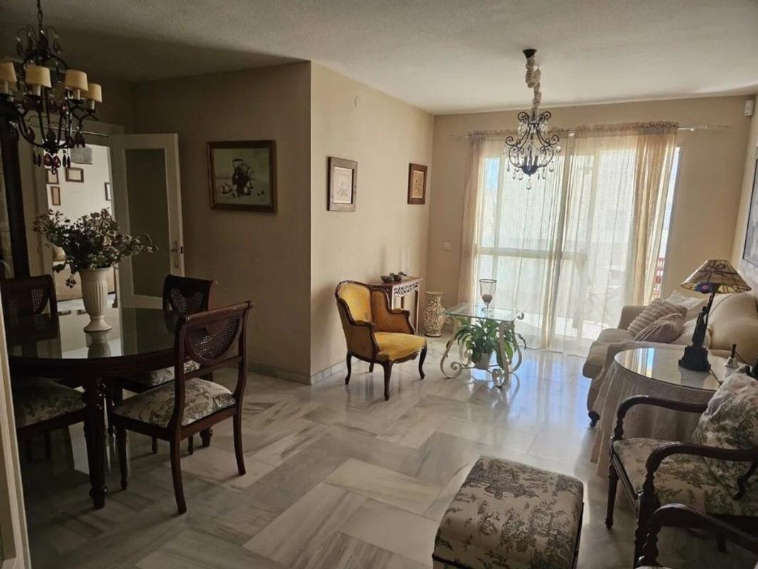 Sprzedaż mieszkania w Piso en Avenida Miramar, Zona Sohail, Fuengirola, Fuengirola
photo 3