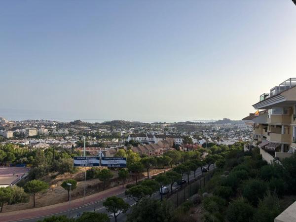 Продажа квартиры на Piso en Avenida Cuba de, Santangelo, Benalmádena, Бенальмадена
thumbnail 2