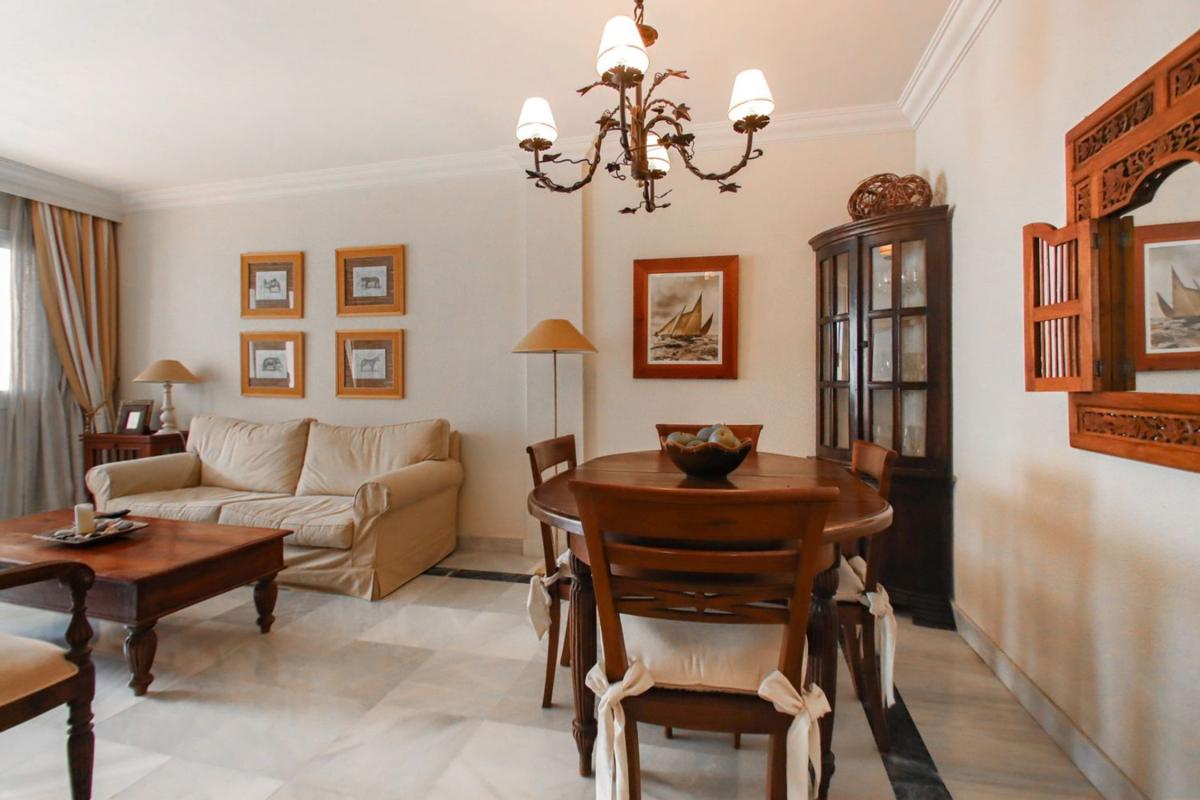Venta de piso en Piso en Calle Cutar, La Carolina-Guadalpín, Marbella, Marbella
photo 5