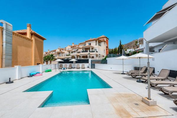 Venta de piso en Piso en Calle Gloria Fuertes, Capistrano, Nerja, Nerja
photo 1