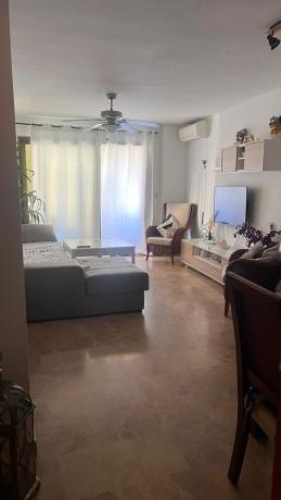 Продажа квартиры на Piso en Calle Enmedio, Centro, Vélez-Malaga, Велес-Малага
thumbnail 2