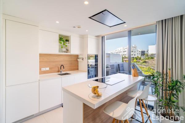 Venta de piso en Piso en Avenida 8 de Marzo, 8, El Higuerón, Fuengirola, Fuengirola
thumbnail 3