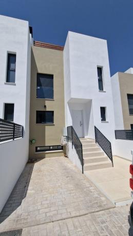 Chalet pareado en Calle Santa Lucía, Capellanía - Retamar, Alhaurín de la Torre thumbnail 2