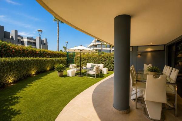 Venta de piso en Piso en La Concha-Resina Golf, Estepona, Estepona
 photo 4