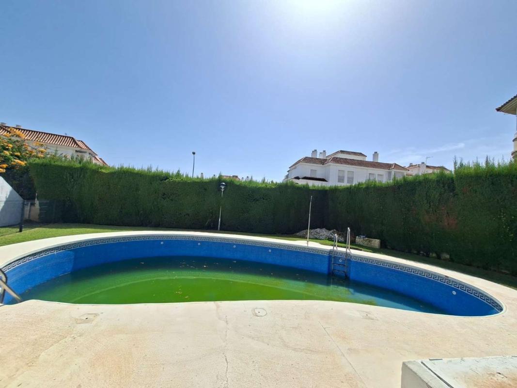 Продажа квартиры на Piso en Calle Francisco de Jorge Gallardo, La Leala - El Saltillo, Torremolinos, Торремолинос
photo 4
