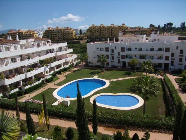 Venta de piso en Piso en Calle Faraján s/n, La Concha-Resina Golf, Estepona, Estepona
 photo 1