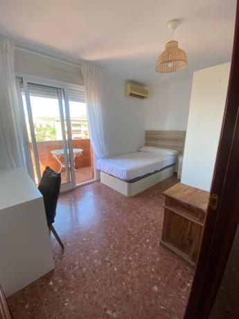 Sprzedaż mieszkania w Piso en Calle Martínez Maldonado, Carranque - Haza Cuevas, Málaga, Málaga
thumbnail 2