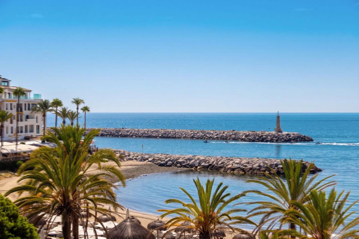 Продажа квартиры на Piso en Avenida José Banús, Puerto Banús, Marbella, Марбелла
 photo 2