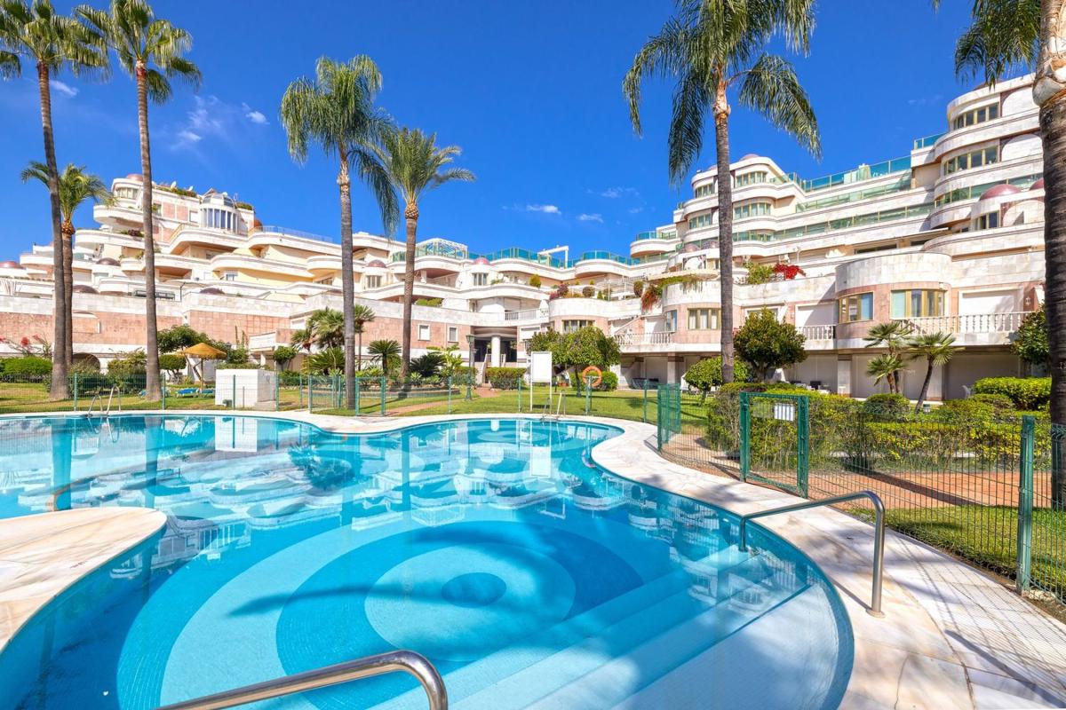 Продажа квартиры на Piso en Avenida José Banús, Puerto Banús, Marbella, Марбелла
 photo 3