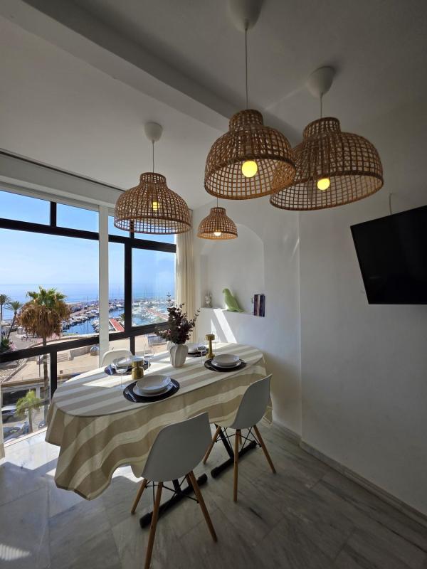 Sale of apartment in Piso en Avenida Duque de Ahumada, Playa Bajadilla-Puertos, Marbella, Marbella
 photo 5