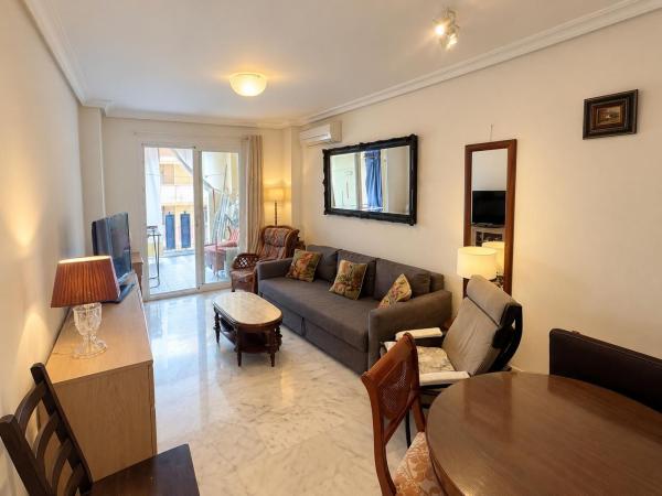 Venta de piso en Piso en Calle Narciso, 6, Los Pacos, Fuengirola, Fuengirola
 photo 4