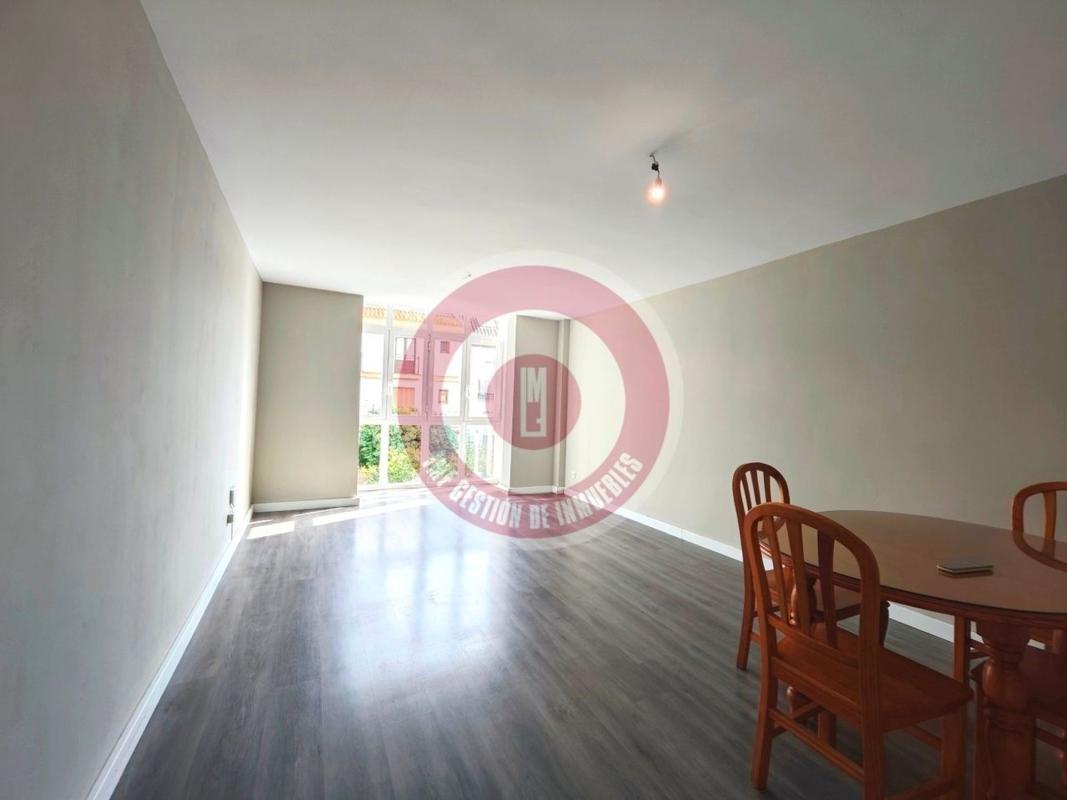 Sale of apartment in Piso en Calle Romero Pozo s/n, Centro Ciudad - El Carmen, Vélez-Malaga, Vélez-Málaga
photo 1