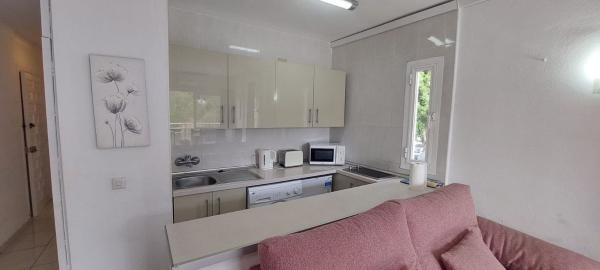 Продажа квартиры на Piso en Calle Aguacate, Arroyo de la Miel, Benalmádena, Бенальмадена
thumbnail 3