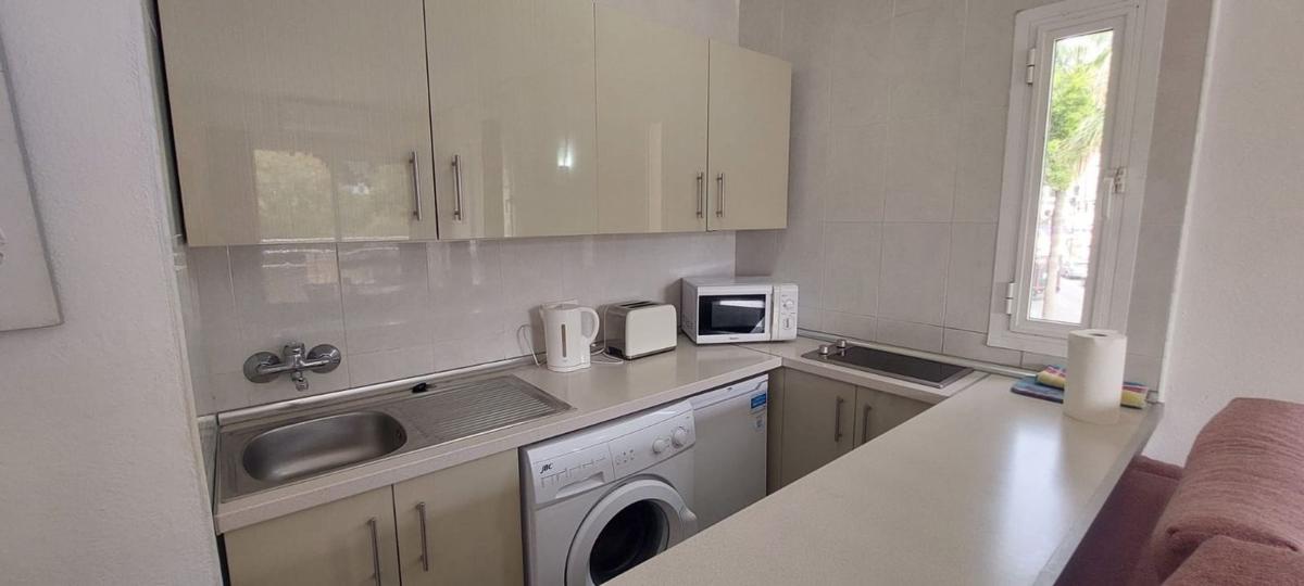 Venta de piso en Piso en Calle Aguacate, Arroyo de la Miel, Benalmádena, Benalmádena
photo 4