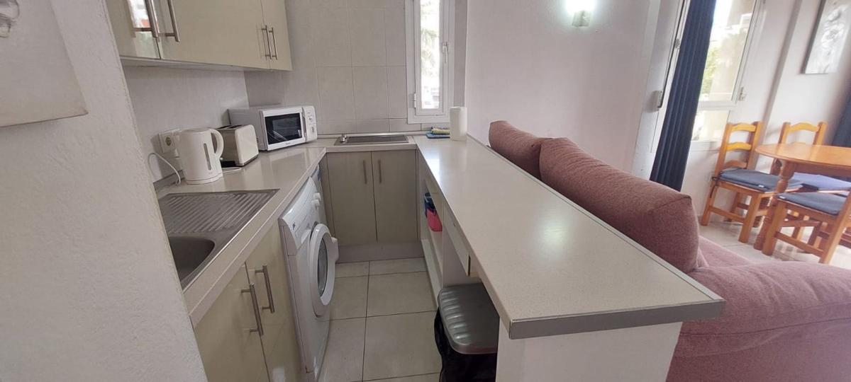 Venta de piso en Piso en Calle Aguacate, Arroyo de la Miel, Benalmádena, Benalmádena
photo 5