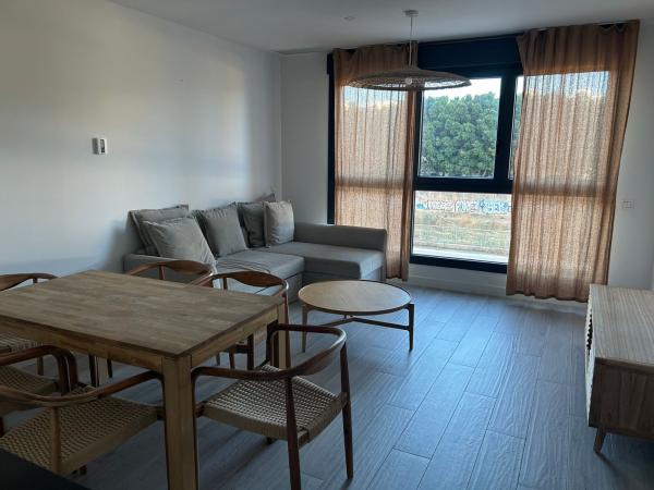 Sprzedaż mieszkania w Piso en Paseo Martiricos, 30, Martiricos - La Roca, Málaga, Málaga
 photo 1