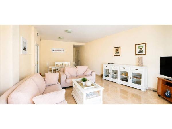 Sale of flat in Piso en Urbanización Cármenes los el Hacho, La Duquesa, Manilva, Manilva
thumbnail 3