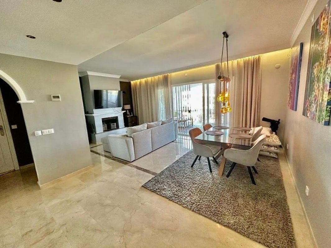 Sprzedaż mieszkania w Piso en los arqueros, 50, Los Arqueros-Puerto del Almendro, Benahavís, Benahavís
photo 3