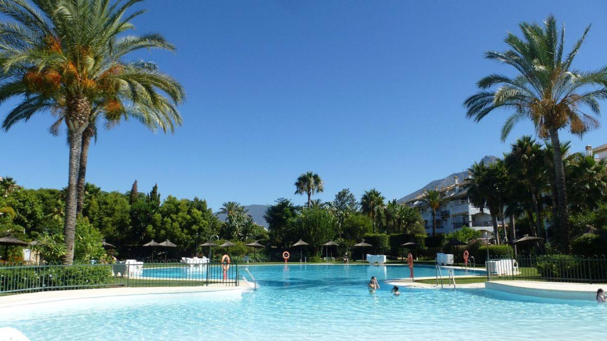 Venta de ático en Ático en La dama de noche s/n, La Dama de Noche-La Alzambra, Marbella, Marbella photo 1