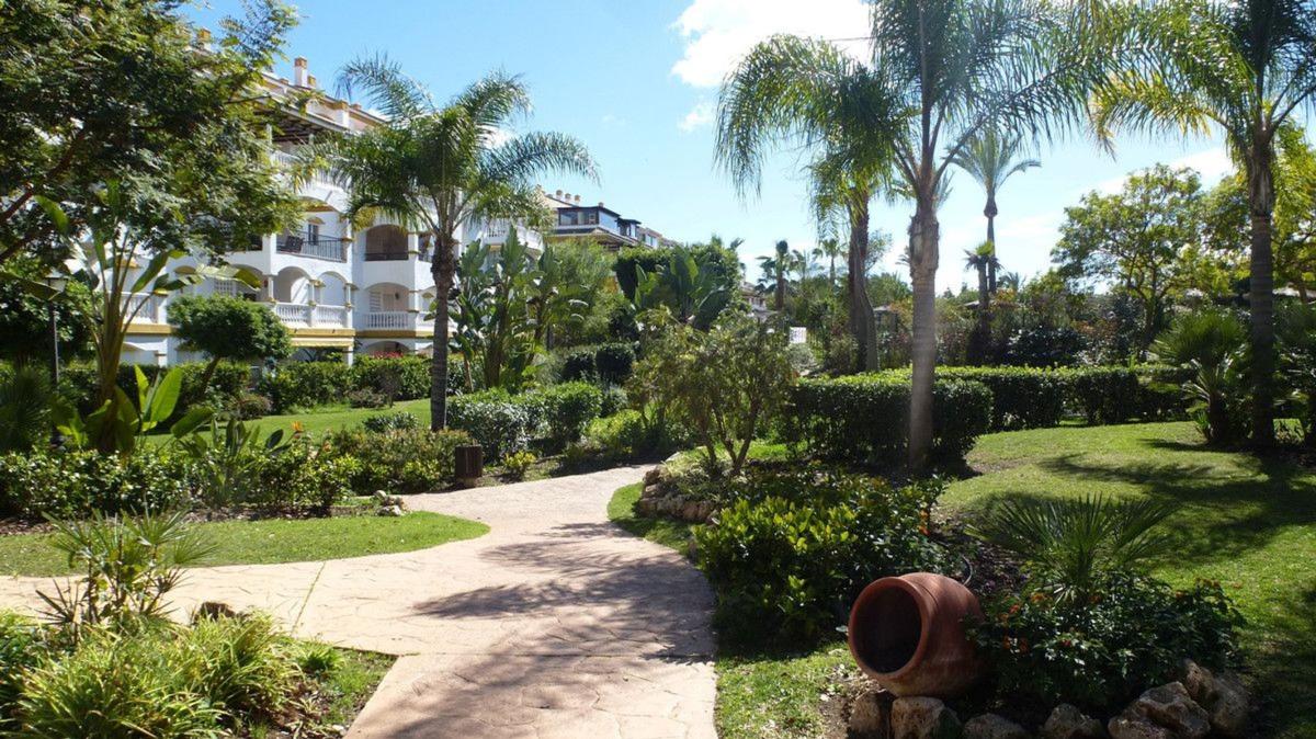 Venta de ático en Ático en La dama de noche s/n, La Dama de Noche-La Alzambra, Marbella, Marbella photo 2