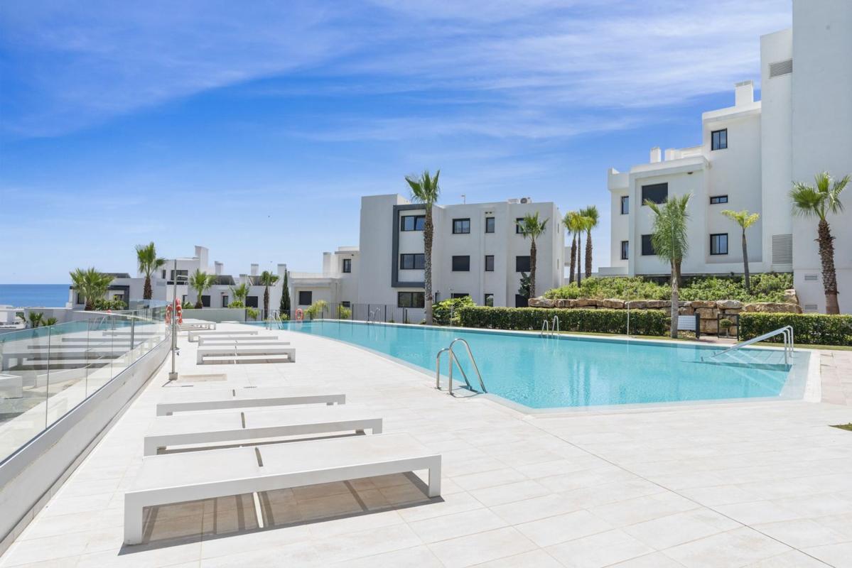 Продажа квартиры на Piso en Avenida del Arte, Estepona Golf, Estepona, Эстепона
 photo 2