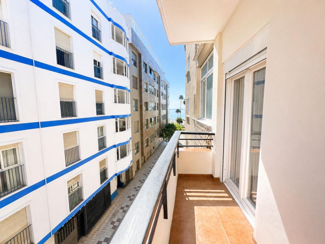 Venta de piso en Piso en San Roque, Puerto de Estepona, Estepona, Estepona
photo 1