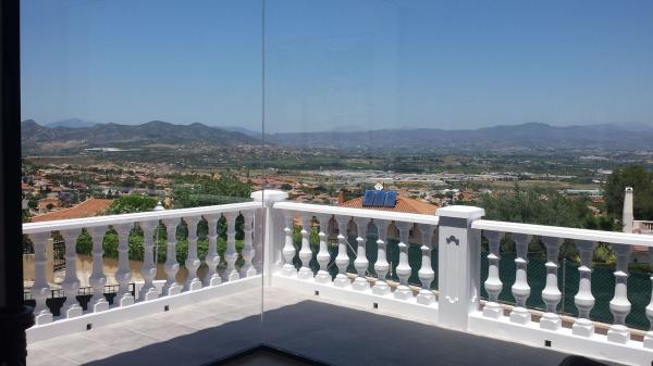 Частный шале на продаже в  Casa o chalet en Manantiales - Lagar - Cortijo, Alhaurín de la Torre, Алхаурин-де-ла-Торре photo 3