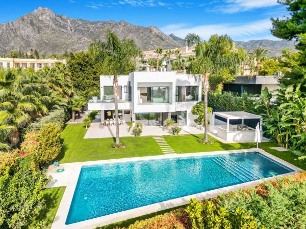 Casa o chalet independiente en Sierra Blanca, Marbella photo 1