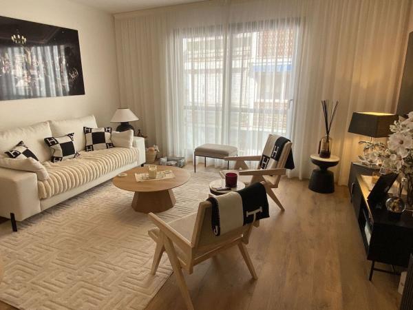 Venta de piso en Piso en Calle San Roque, 56, Puerto de Estepona, Estepona, Estepona
 photo 2