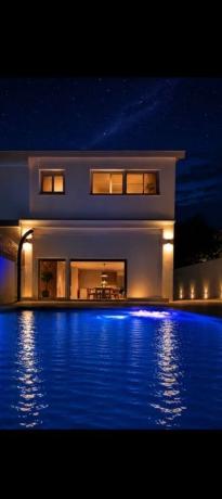 Chalet pareado en Urb Torrecilla s/n, Torrecilla-La Cañada, Marbella thumbnail 3