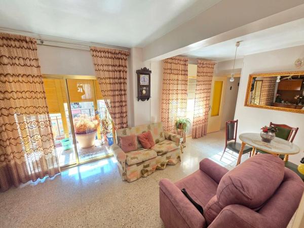 Venta de piso en Piso en Avenida Nuestra Señora de las Guías, Mangas Verdes - Las Flores, Málaga, Málaga
 photo 2