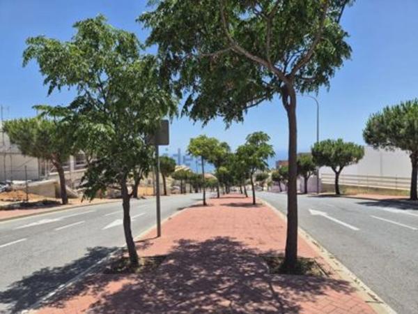 Продажа квартиры на Piso en Calle Encinar, Santangelo, Benalmádena, Бенальмадена
thumbnail 3