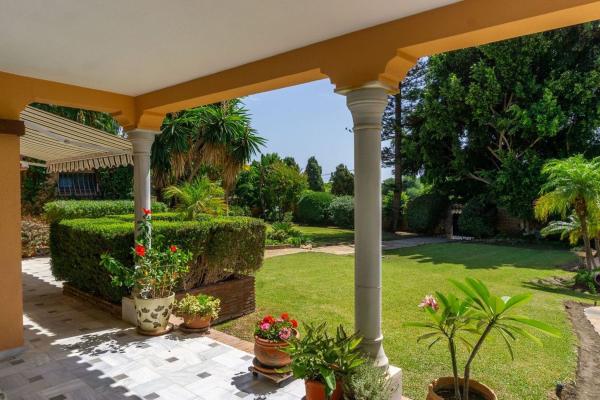 Casa o chalet independiente en Paraiso-Barronal, Estepona photo 1
