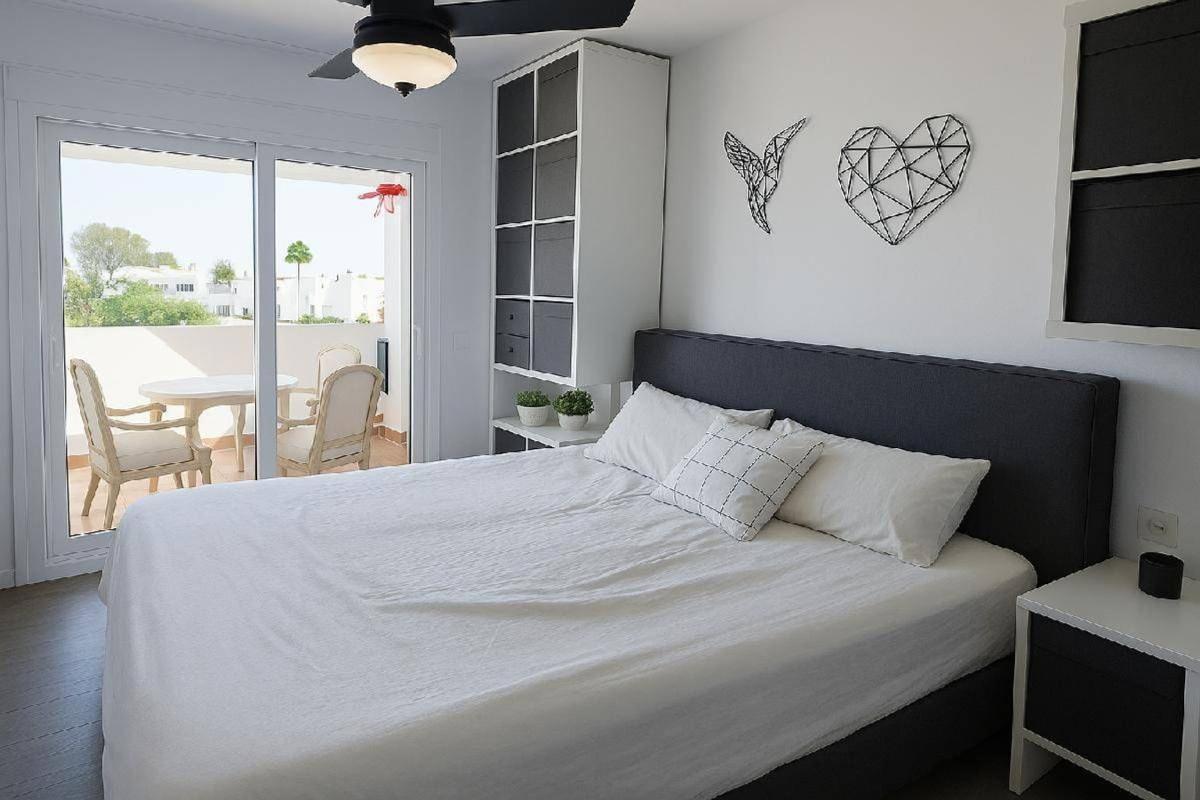 Продажа квартиры на Piso en Nueva Atalaya, Estepona, Эстепона
photo 1