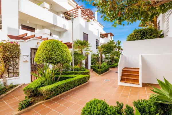 Venta de piso en Piso en Calle las Ventas, 2, Nueva Andalucía, Marbella, Marbella
thumbnail 2