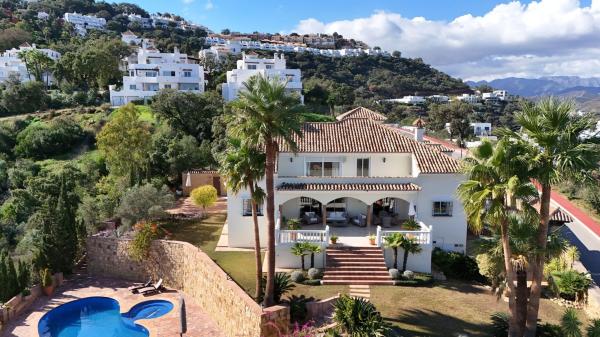 Casa o chalet independiente en Calle Castilla la Mancha, La Mairena, Ojén thumbnail 2