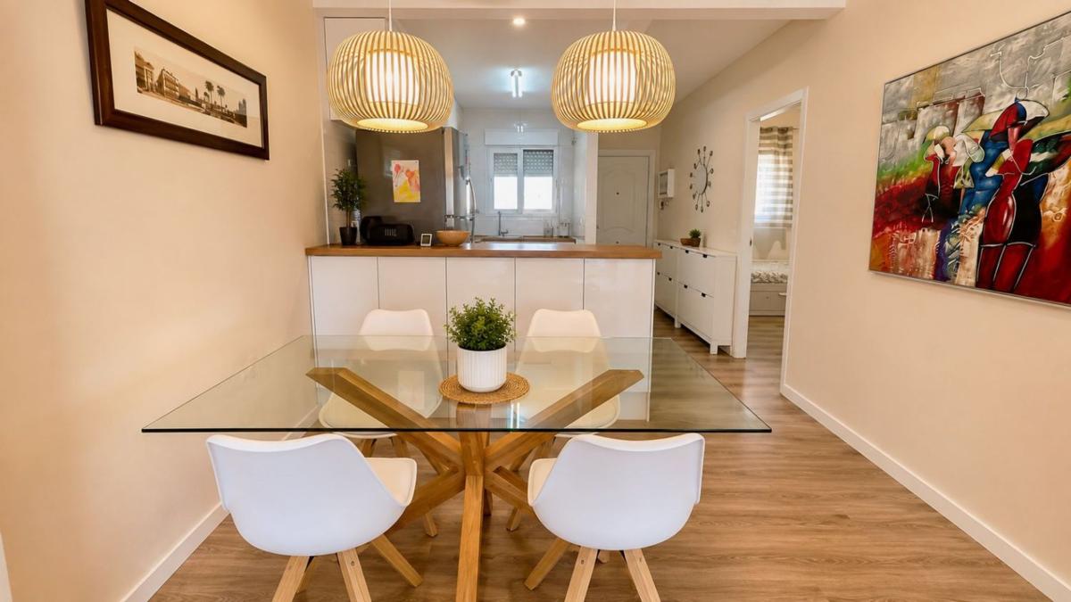 Venta de piso en Piso en Calle Faro, Zona Centro Comercial Torrequebrada, Benalmádena, Benalmádena
 photo 2