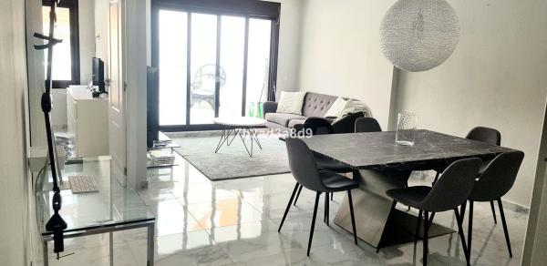 Venta de piso en Piso en Calle Rosalía de Castro, 16, Las Brisas, Marbella, Marbella
photo 1