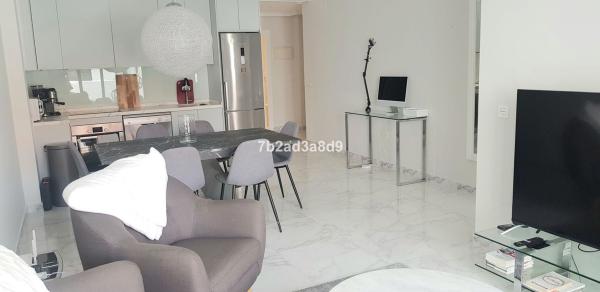 Venta de piso en Piso en Calle Rosalía de Castro, 16, Las Brisas, Marbella, Marbella
thumbnail 2