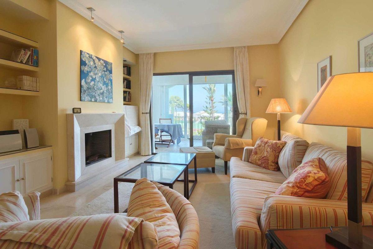 Venta de piso en Piso en Avenida del Prado, Aloha, Marbella, Marbella
 photo 3