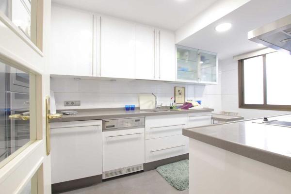 Venta de piso en Piso en Avenida del Prado, Aloha, Marbella, Marbella
 photo 4