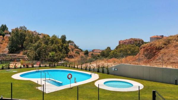 Venta de piso en Piso en Calle Amapolas, Torreblanca del Sol, Fuengirola, Fuengirola
photo 1